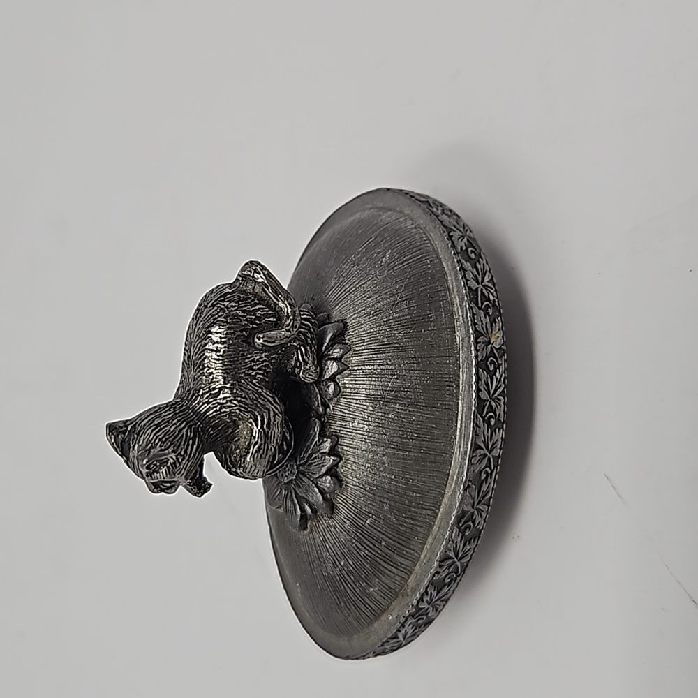 Vintage 1980 Pewter Easter Egg w/ Cat Kitten Kitty Trinket Box Yorkshire Design - Picture 3 of 6